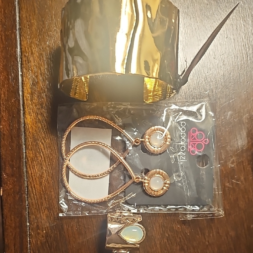 Gold Cuff Bracelet and Ring Set - Picture 15 of 15